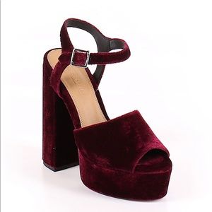 Unique Maroon Velvet Pumps ❤️